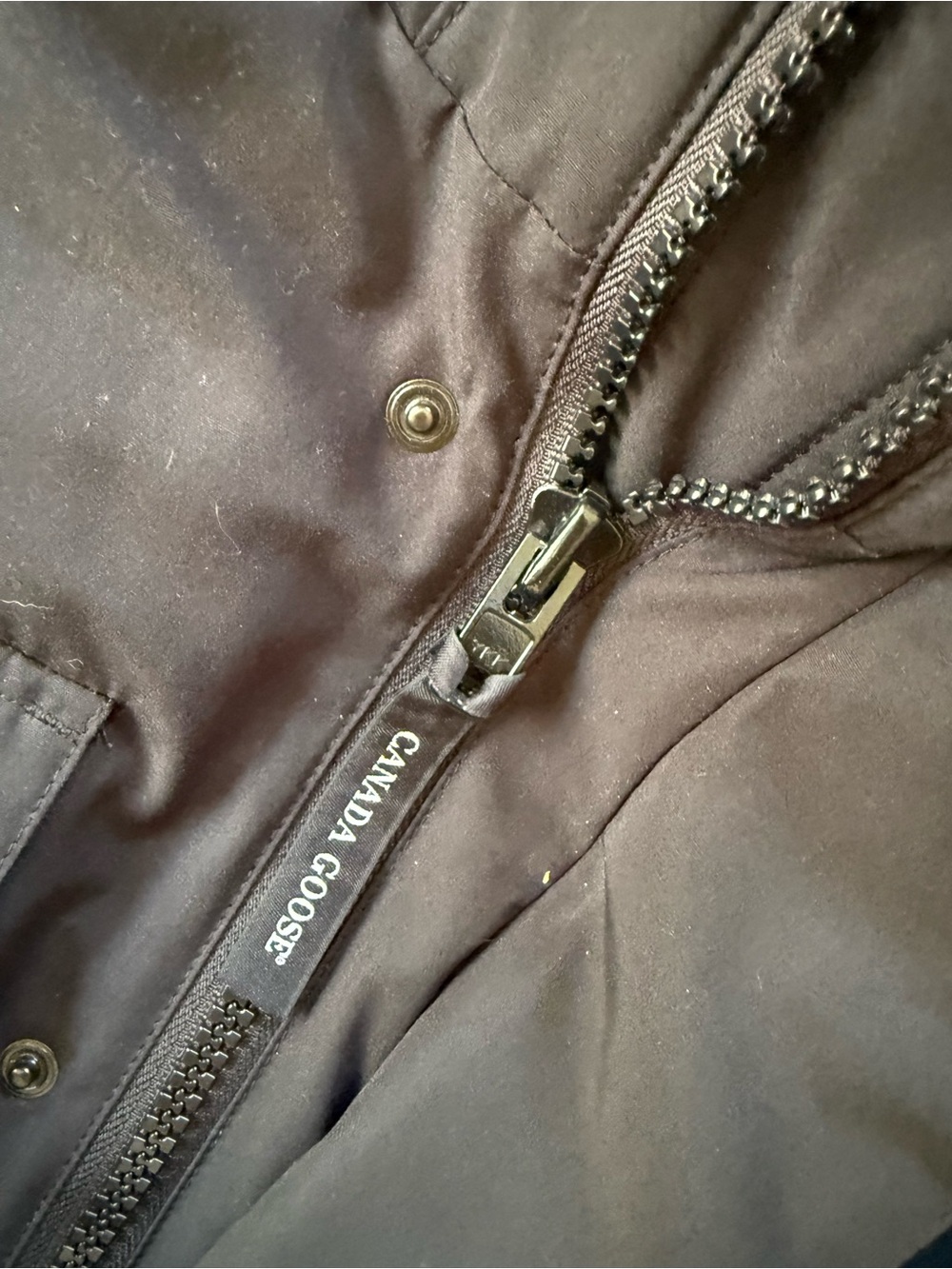 Canada Goose Black Men's Puffer Jacket - Picture 3 of 4